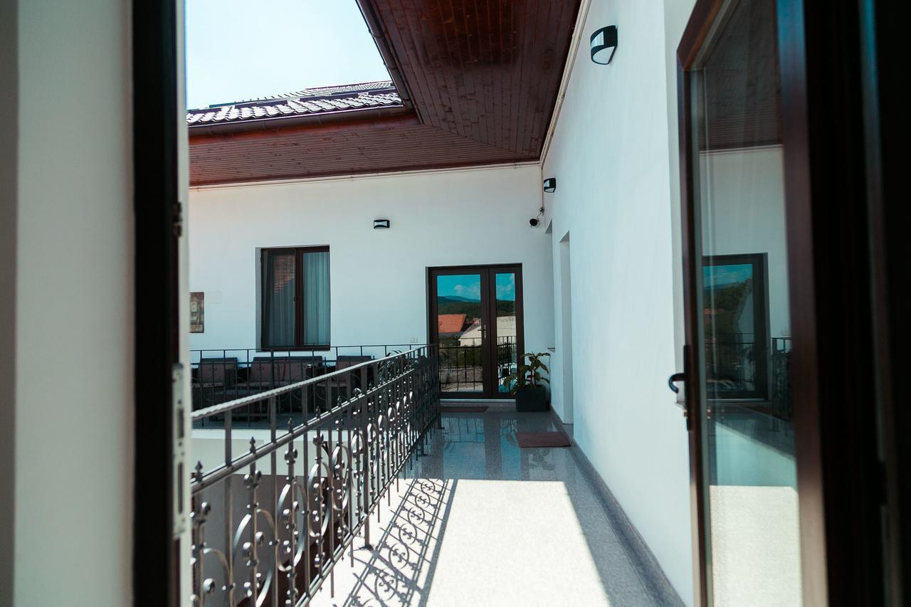 Făgăraş Elegant House酒店 外观 照片