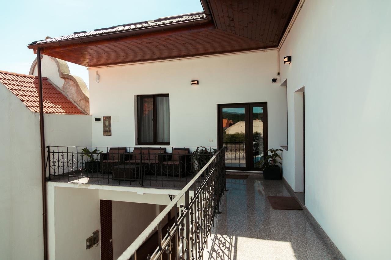 Făgăraş Elegant House酒店 外观 照片